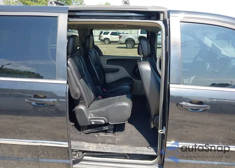 2014 Chrysler Town & Country Touring from USA, damaged, VIN 2C4RC1BG6ER272242